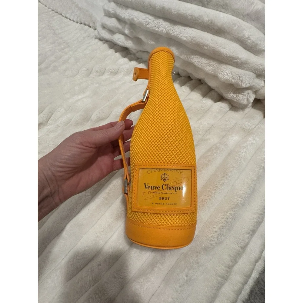 Veuve Clicquot Brut Champagne Ice Jacket Orange Zip Carrier with Handle 750mL